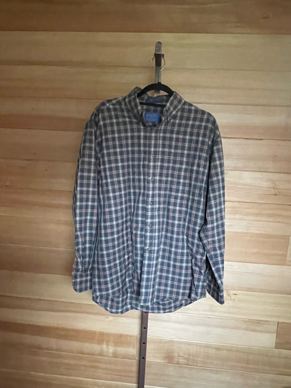 Pendleton Brown and Red Plaid Button-Down Shirt Men’s Medium